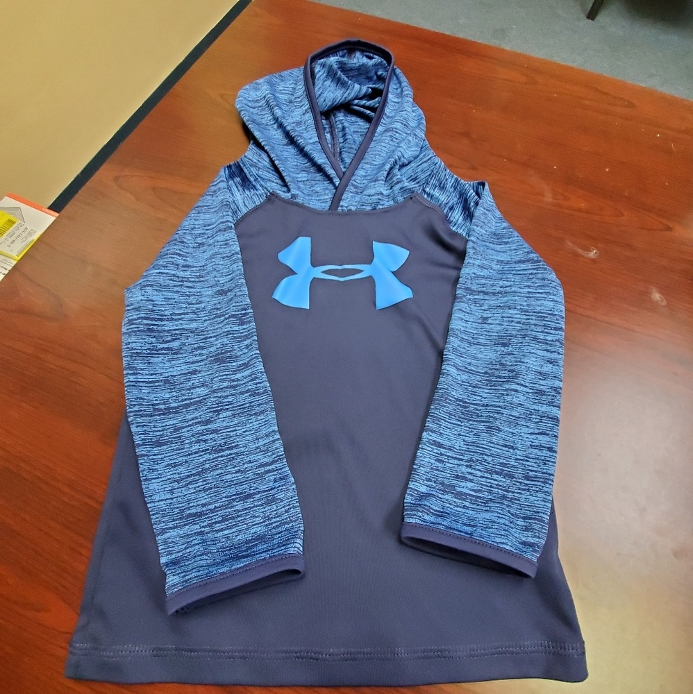 Under Armour lightweight pullover, 3t blue